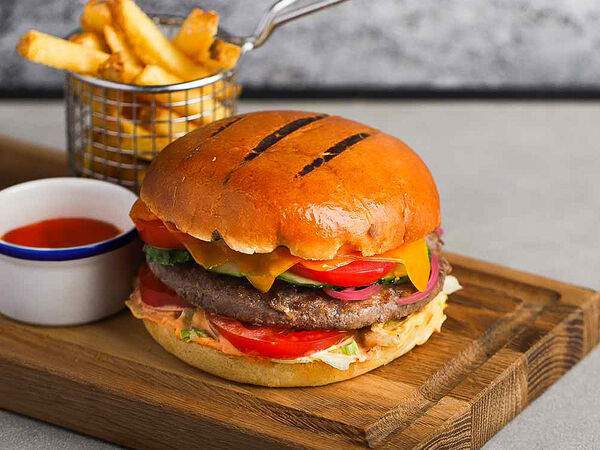 Luka Pizza - Фирменный бургер Лука Пицца