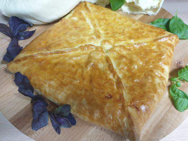 Кунжут - Хачапури из слоеного теста