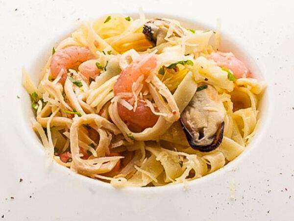 Монплезир - Паста с морепродуктами