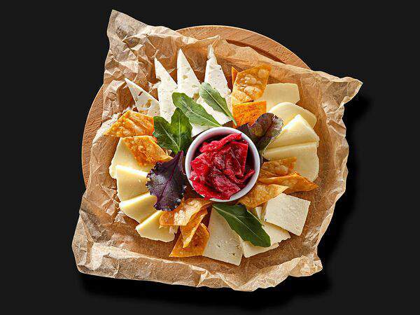 Olster Irish Pub - Ассорти из мягких сыров