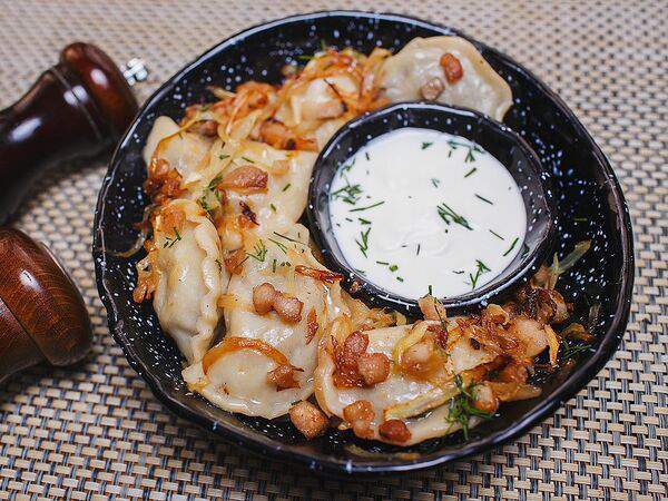 Две хижины - Вареники с картофелем и грибами