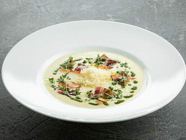 Jager Meet to Eat - Сырно-картофельный суп с беконом и соусом песто