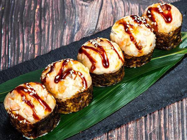 Robinfood - Запеченный ролл Акито