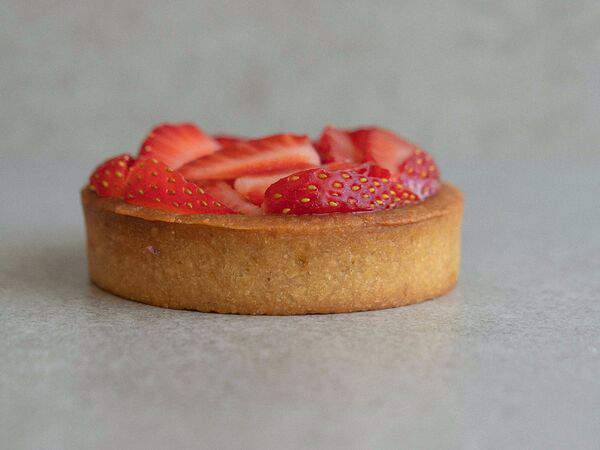 Крапива - Тарт со свежей клубники (без глютена, без лактозы)