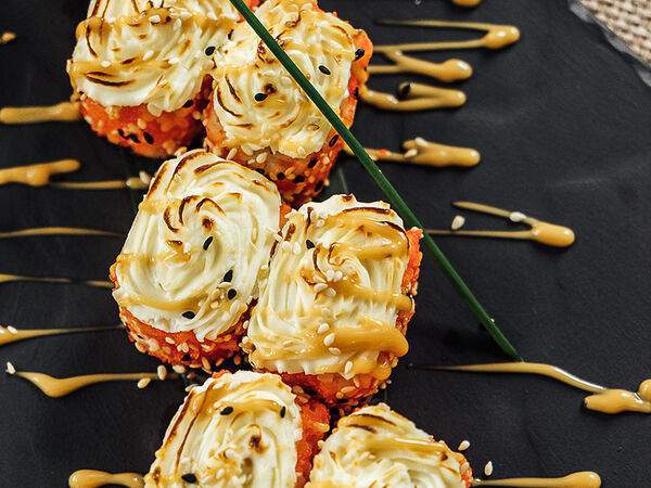 Fiolet - Ролл Запеченный с микс-крабом и авокадо