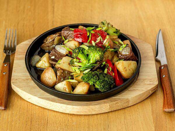 Победа - Сковородочка с говядиной в соусе терияки