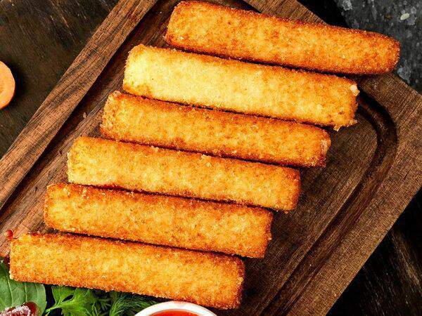 Parkking - Сырные палочки с клюквенным соусом