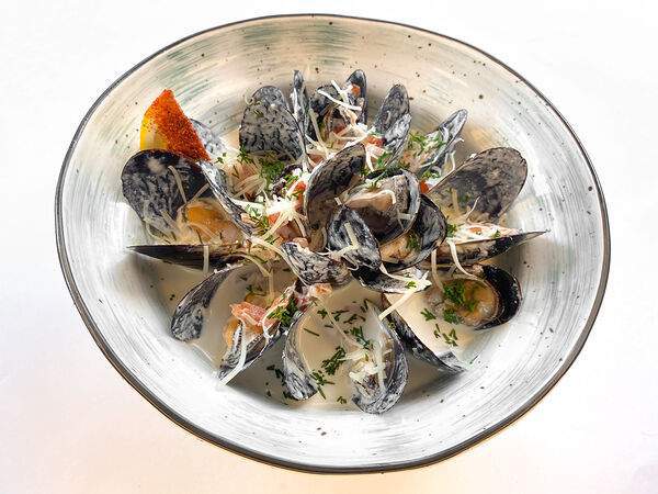 Солянка - Мидии Черноморские в соусе блю чиз