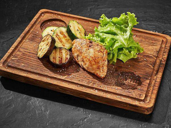 #FARШ - Стейк из куриной грудки с овощами гриль