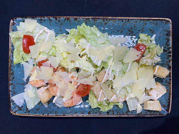 Сохо - Салат Цезарь с креветками