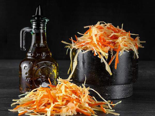 The Black Door - Витаминный салат с морковью и капустой