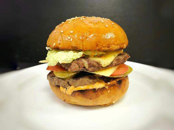 О2 кафе - Двойной Янки бургер