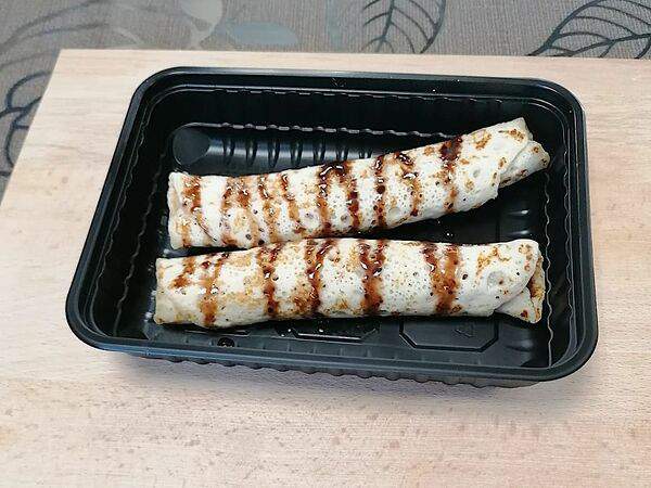 Ля Галетт - Блинчики с клубничным джемом и топпингом