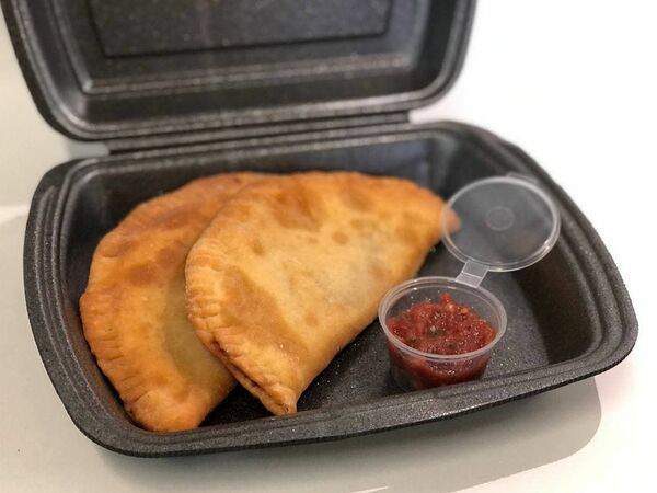 Gost Food - Чебуреки с соусом Сальса