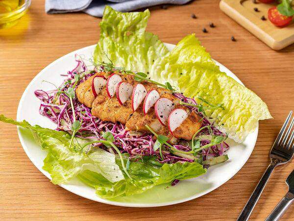 Coffee inn - Салат из красной капусты с куриным филе