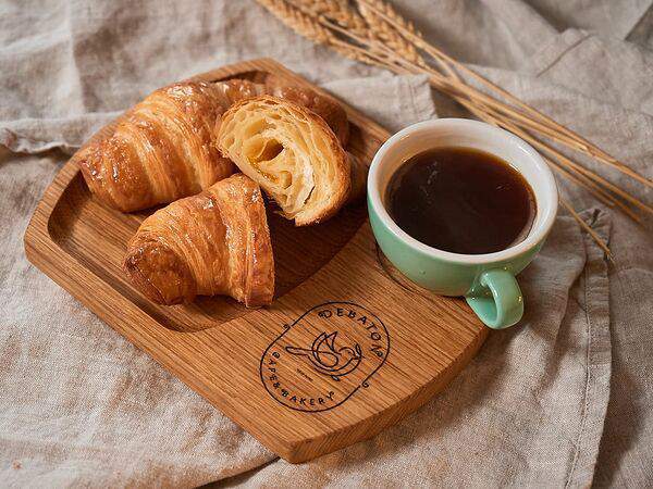 Debaton - Круассан с абрикосовым джемом