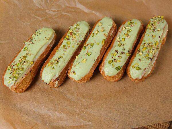 Лаверна - Эклер фисташковый