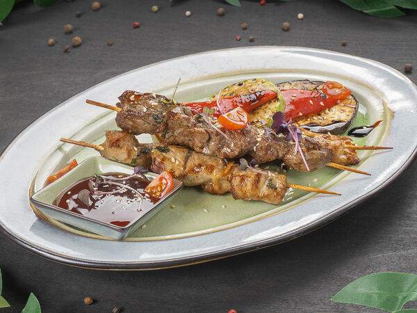 Мята Platinum - Ассорти мини-шашлычков с овощами гриль