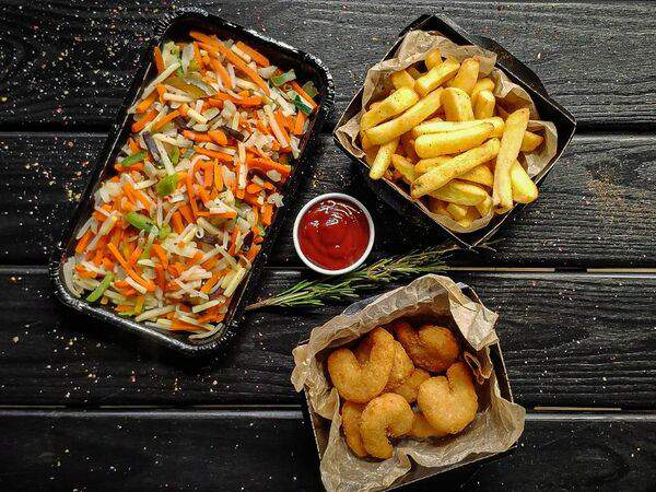 BulbaFrites - Овощи по-китайски с креветками и картофелем по-бельгийски фри