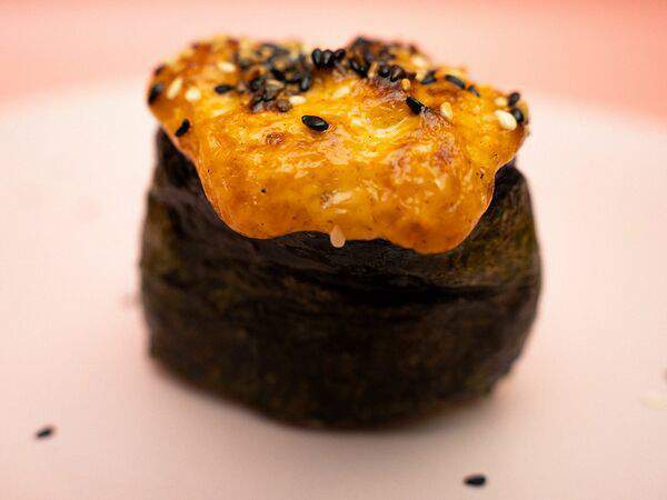 Sushibamz & Pizza - Горячая штучка с лососем