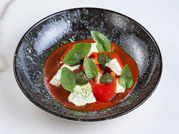 Holy place - Печеные перцы, брынза и песто