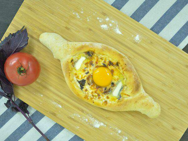 Это Хачапури и Пицца! - Хачапури с вялеными томатами и базиликом