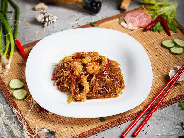 Тайшань - Лапша рисовая с морепродуктами и овощами