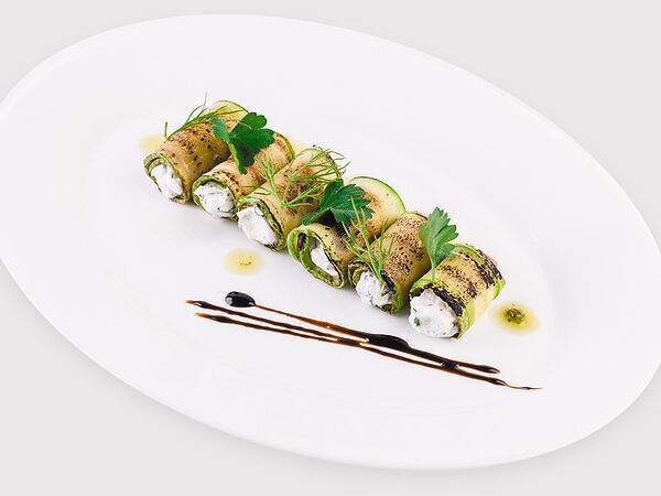 Самое популярное кафе - Рулетики из цукини