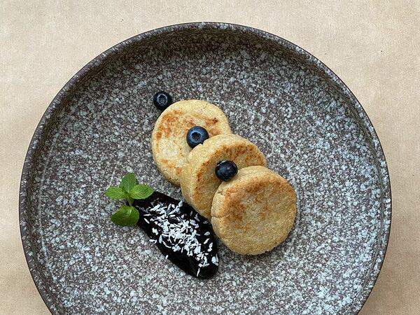 Bodhiartcafe - Сырники из тофу с вареньем