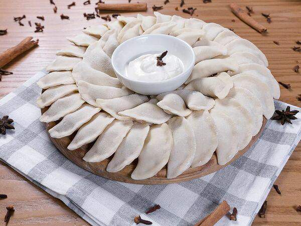 Скалки - 1 кг замороженных вареников с вишней