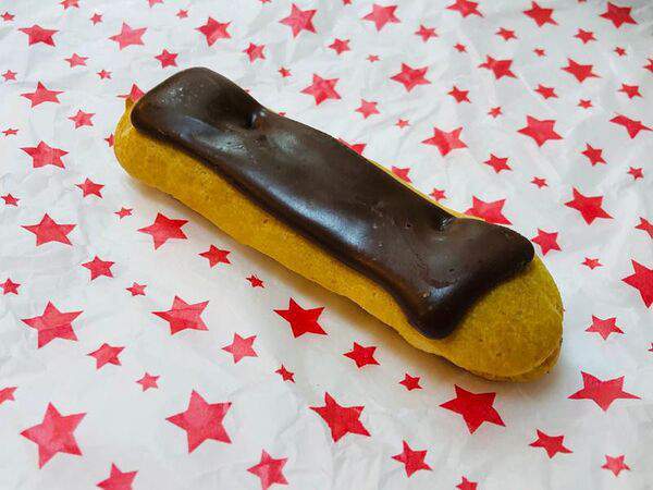 Хлебофф и Булкин - Эклер с заварным кремом и сливочной помадкой