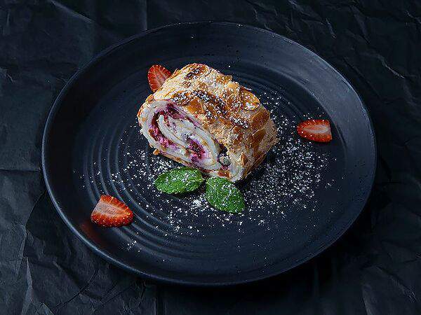 Port42 - Рулет на швейцарской меренге