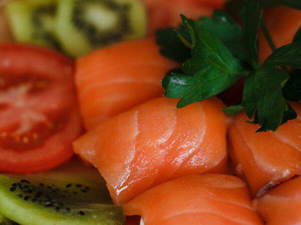 Царская охота - Рулетики из семги со сливочным сыром