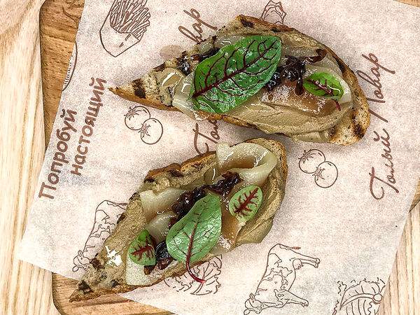 Голый Повар - Бутерброд с куриным паштетом и грушей