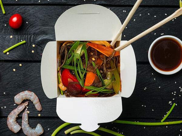 Евразия-Экспресс - Wok с говядиной и гречневой лапшой Соба, с соевым соусом