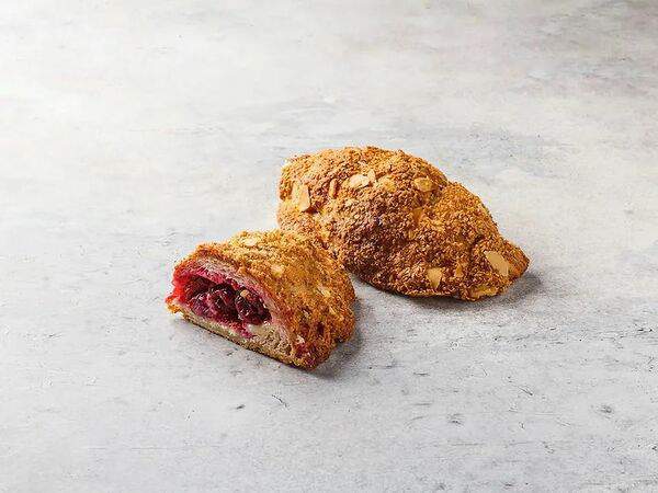 Круассан-кафе - Круассан Тюссон с вишней