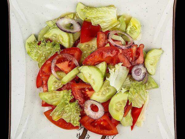 Unagi - Салат из свежих овощей