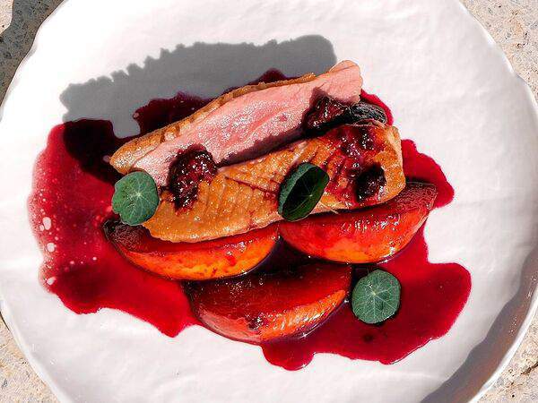 Forno rosso - Утиная грудка с нектарином