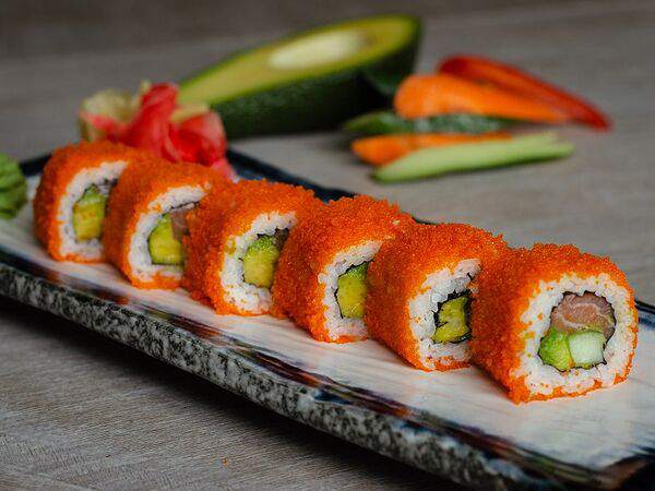 Ресторан Доставки Мамуля - Калифорния с лососем (шаке маки)