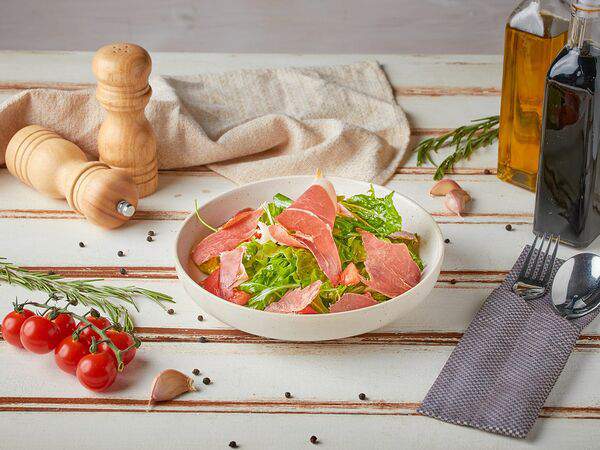 Yoshi Sushi & Mulino Pizza - Салат Парма