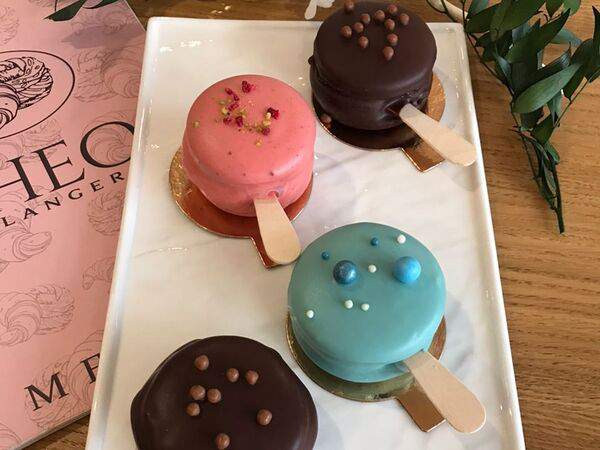 Theo - Макаронс кейк малиновый