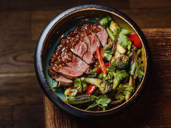 Томми Lee - Салат Телятина с хрустящими овощами