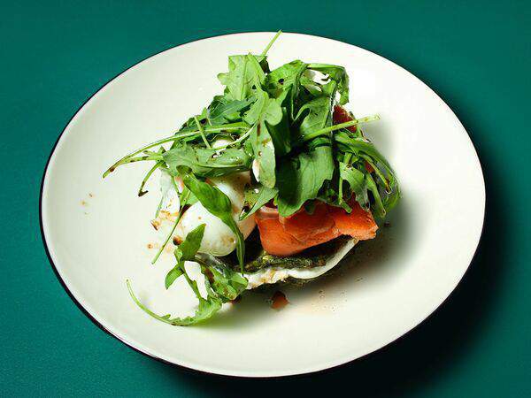 Игрушки - Оладьи из кабачков с авокадо и лососем