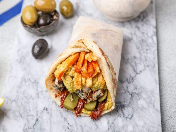 The Gyros Bistro - Гирос Аполлон с курицей и хумусом