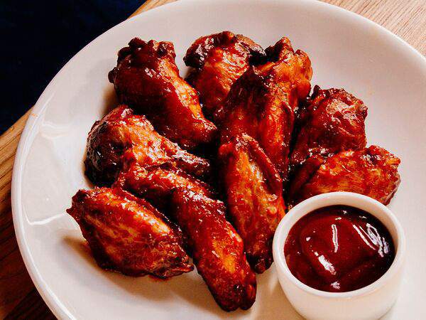 Белуга - Куриные крылья барбекю