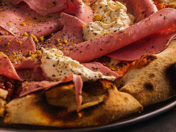 Сказка Skazka Печь & Гриль - Мясная с колбасой и сыром страчателла