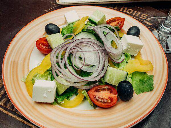 BeerHouse - Салат Хориатики