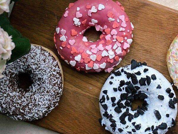 Caffeshop - Донат с начинкой