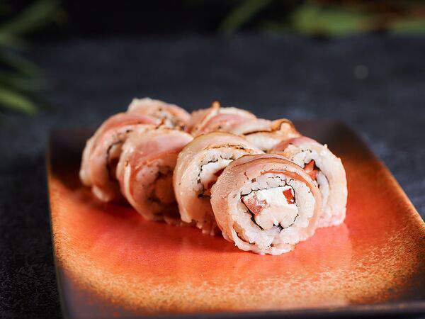 Sailor Moon - Ролл в беконе с курицей