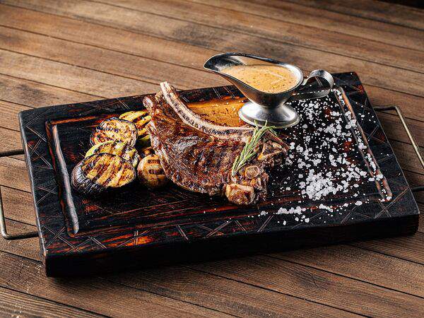 Ларисс Иванну Хачу! - Рибай с халапеньо и стручковой фасолью